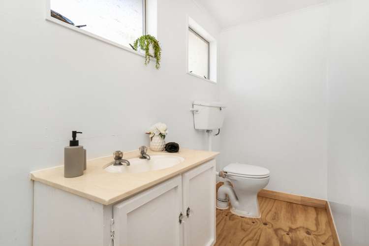 1093 Makara Road Makara Beach_14