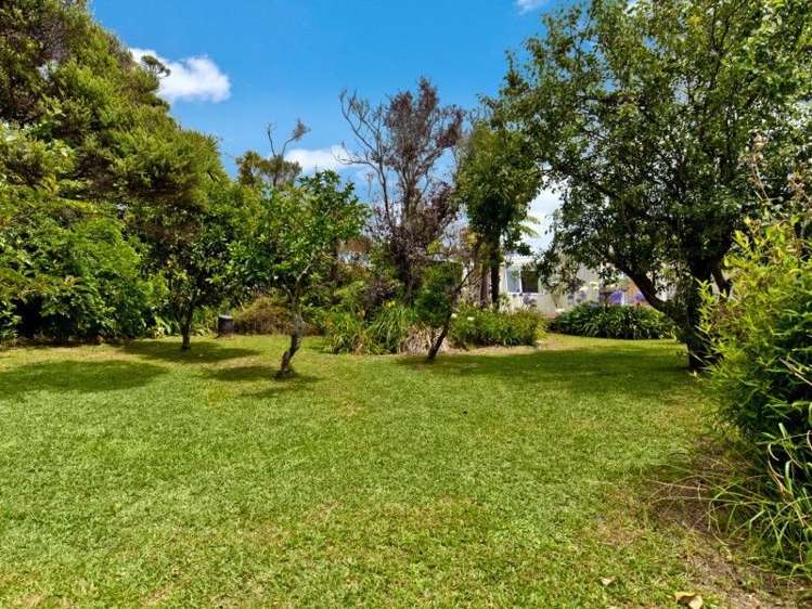 81 Oaia Road Muriwai_15