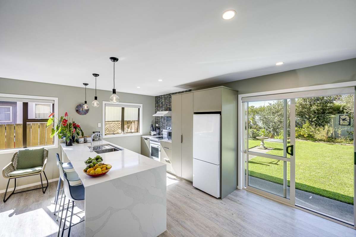 329 Westminster Avenue_4