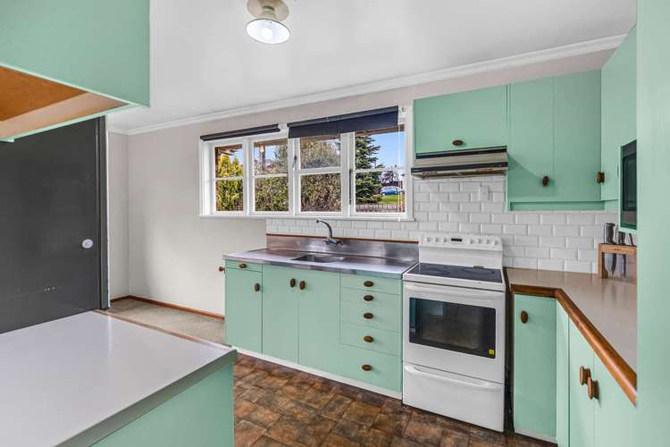 38 Bouverie Street Waimataitai_1