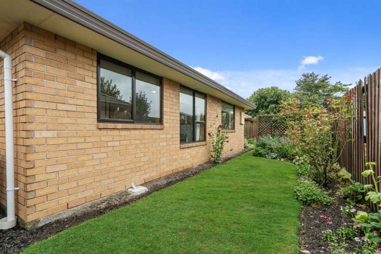 4b Dumfries Drive Hei Hei_16