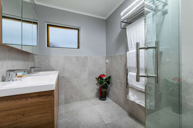 1/64 Carlisle Road Browns Bay_8