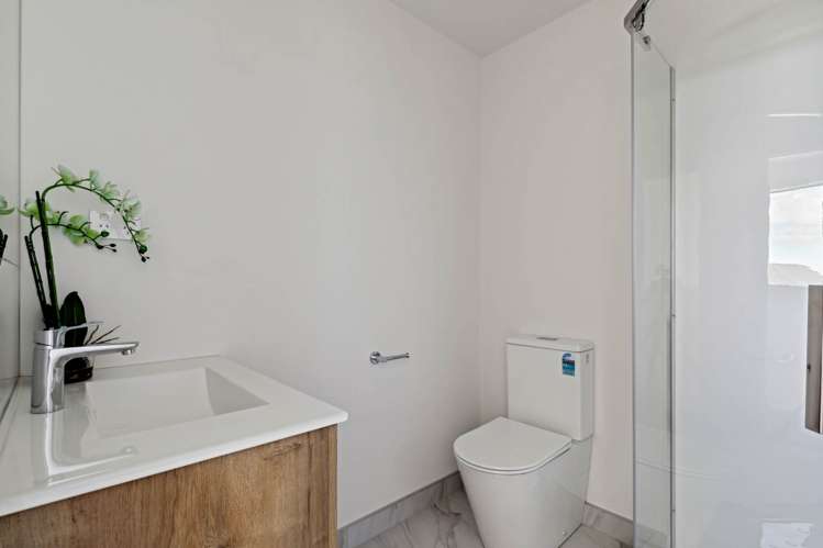 4/12 Woodhouse Place West Harbour_10