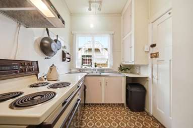 42 Lippiatt Road_3