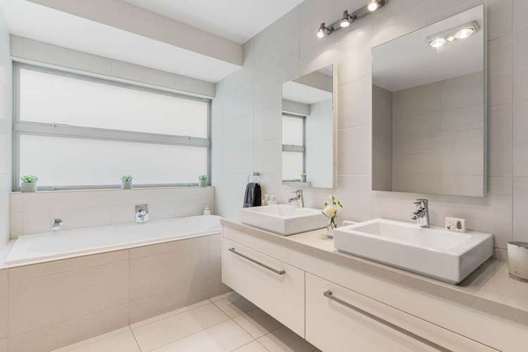 2/10 Taranaki Road Kohimarama_16