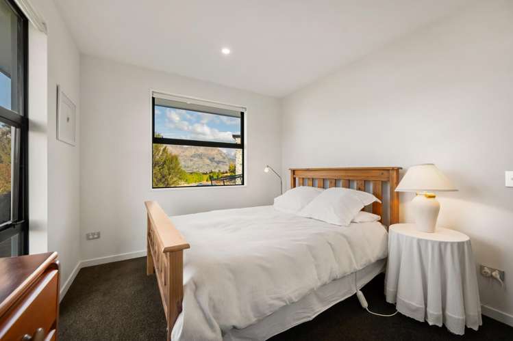 71 Infinity Drive Wanaka_19
