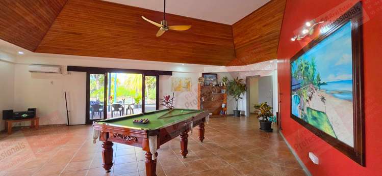 Address withheld Wailoaloa Beach_1