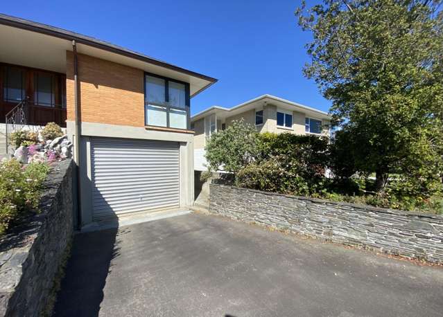 Modern One-Bedroom Flat in Stoke