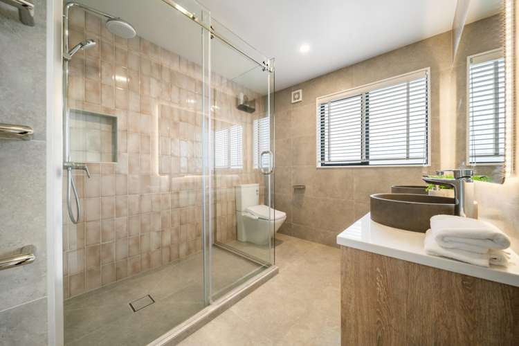 2 Hanikura Street Long Bay_25