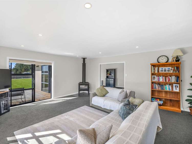 5 Eastwick Lane Eyrewell_14