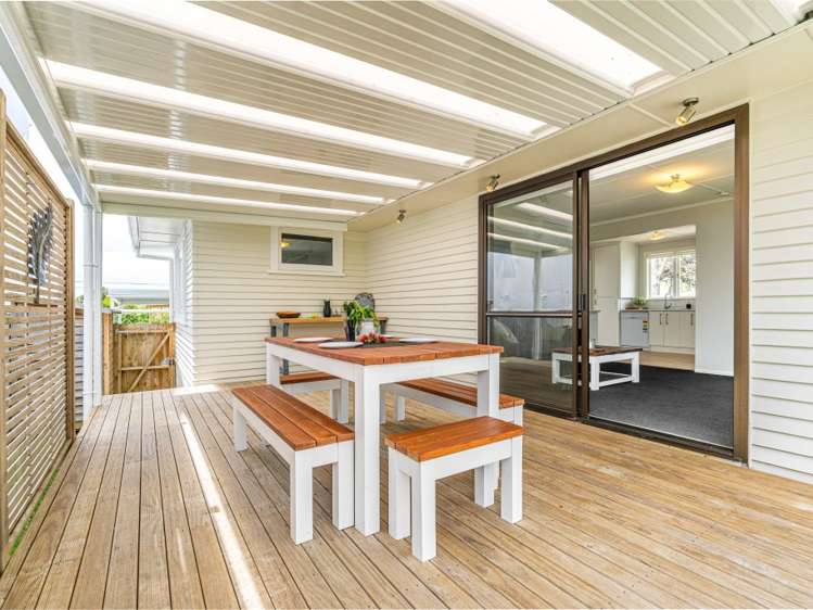 22 Roberts Road Te Atatu South_5