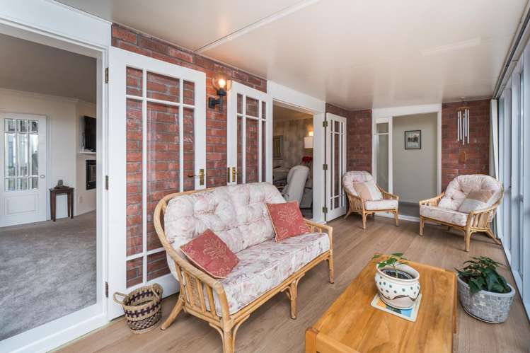 98 John F Kennedy Drive Milson_10