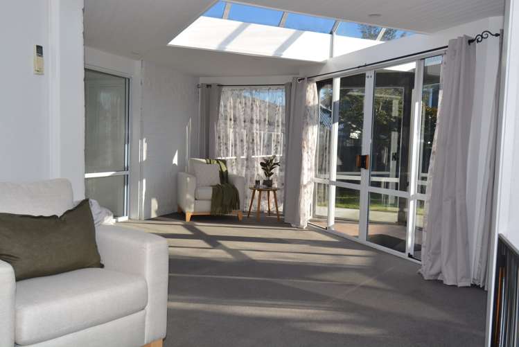 72 Antrim Street Windsor_10