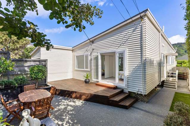 Dress Circle, Low Maintenance Start or Downsize