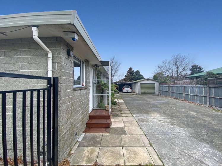 2/34 Vienna St Waltham_17