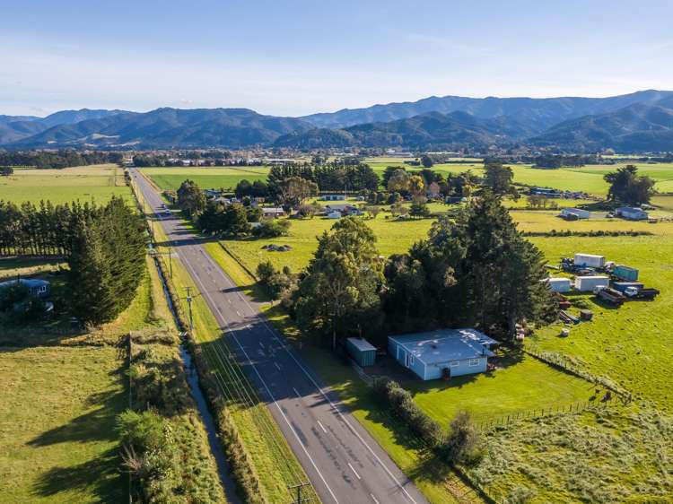 1303 State Highway 2 Tauherenikau_16