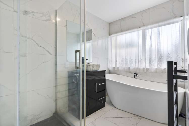 28 Castlehill Court Wattle Downs_12