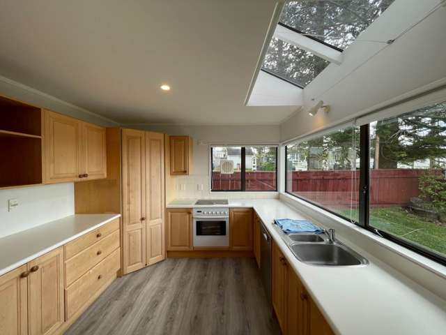 1/14 Raleigh Road Northcote_3
