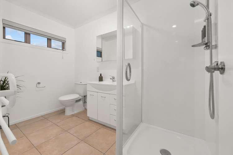 1 Greenstone Place Aotea_17