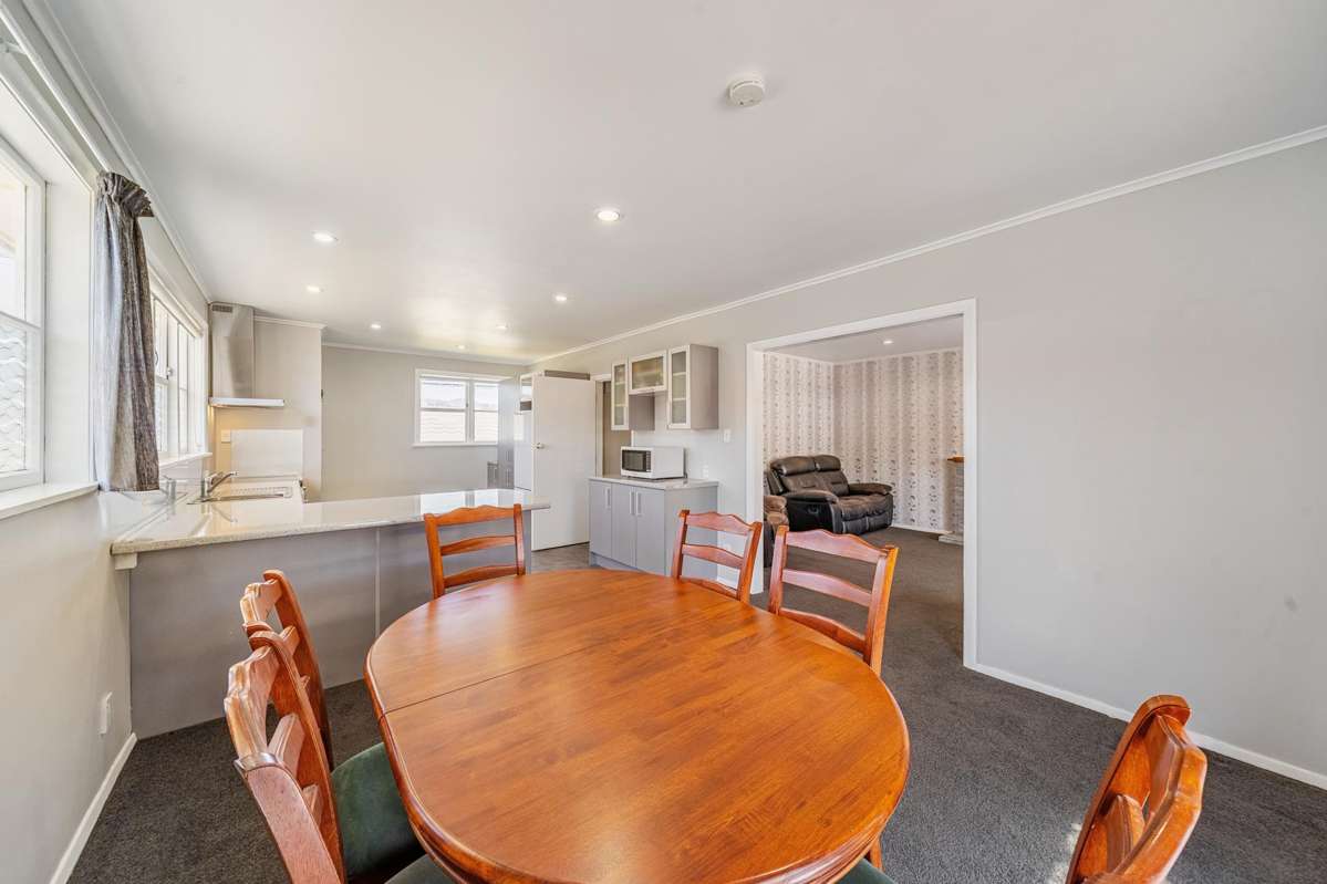 84 Shakespeare Avenue_4