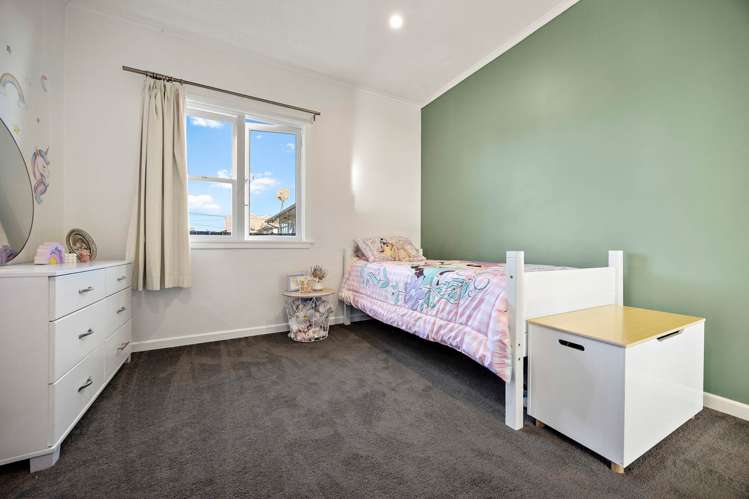 237 Parkhurst Road Parakai_19