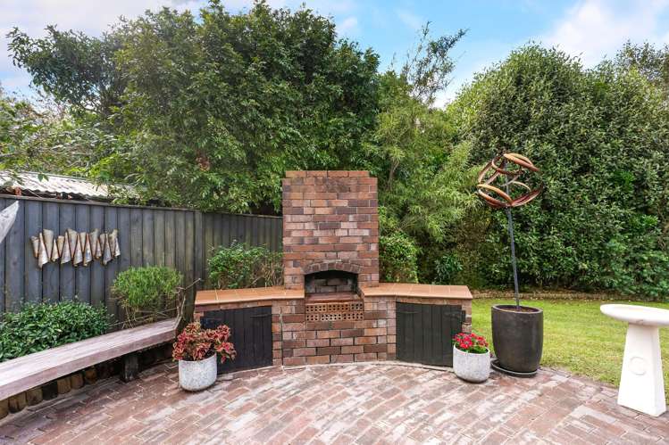 8 Kallaroo Place Botany Downs_16