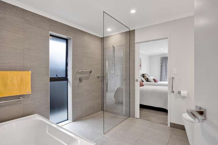 21 Erin Street Hawera_13