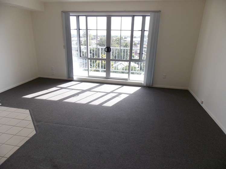 2c/3 Keystone Avenue Mount Roskill_1