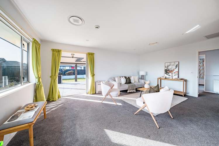 112 Gayhurst Road Dallington_13