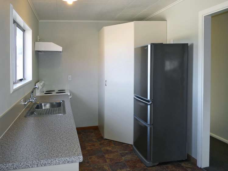 8 Lord Auckland Road Wakefield_6