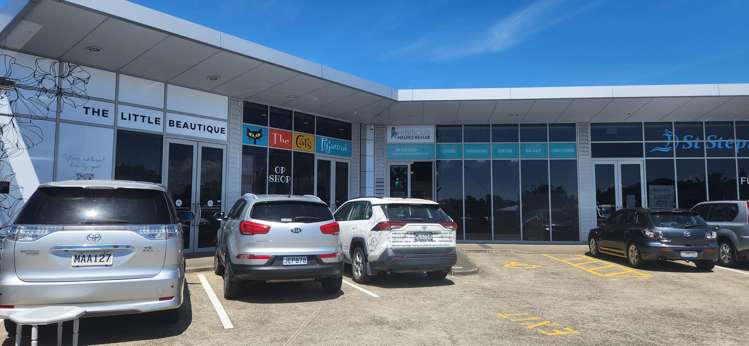 4/55 Karepiro Drive Stanmore Bay_3