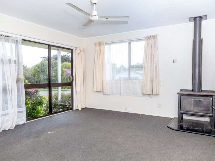 13 Lincoln Road Carterton_2