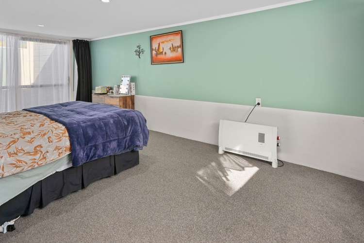 24 Kipling Crescent Stoke_18