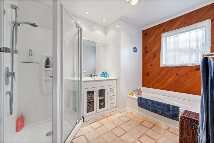 11 Seakens Way Glen Eden_11