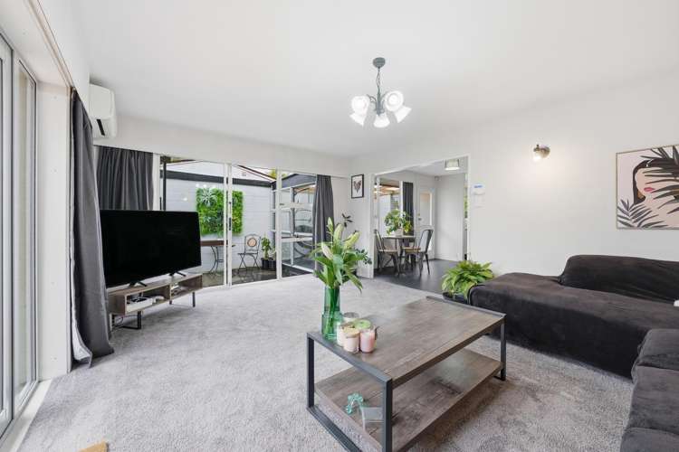 1/106 Lake Terrace Road Burwood_5