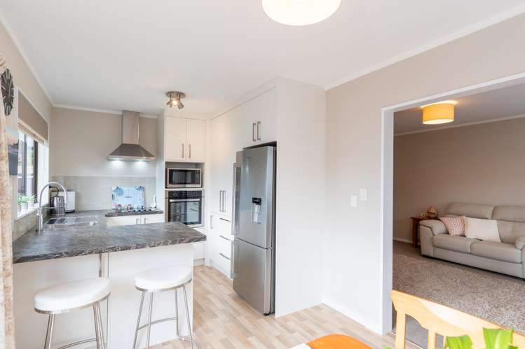 1/9 Korau Grove Stokes Valley_6