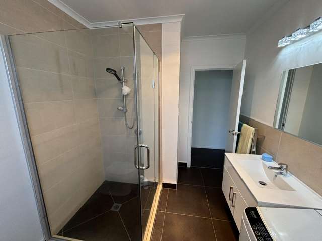 24A Kingdon Road 1093_4