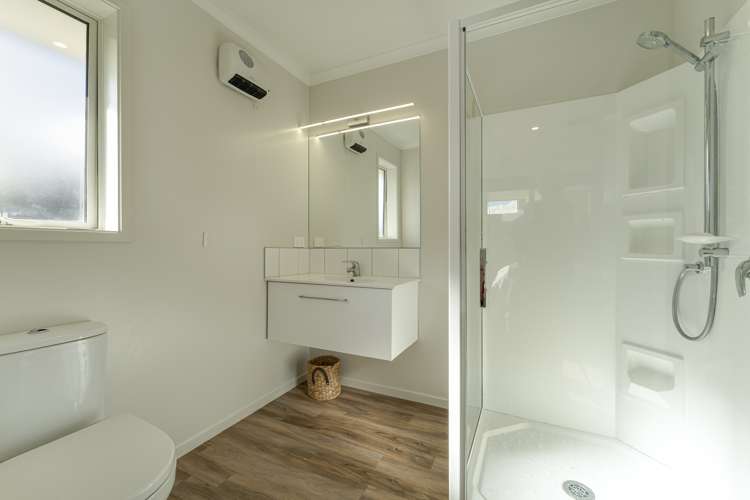 8 Coventry Crescent Lower Shotover_13