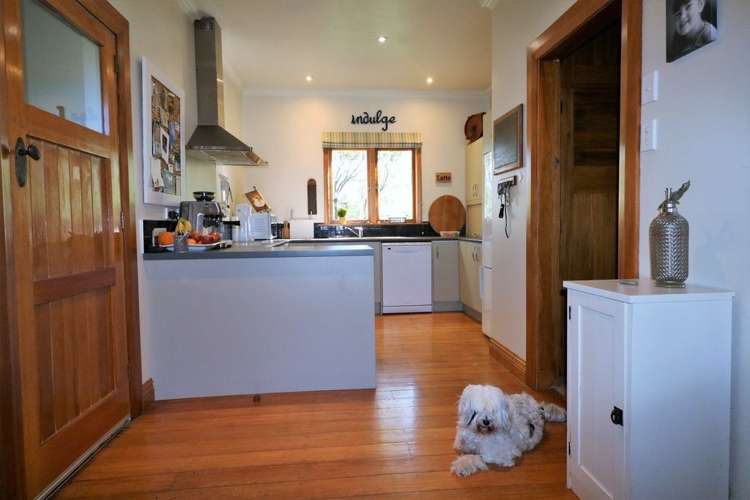 31 Clifton Avenue Carterton_11