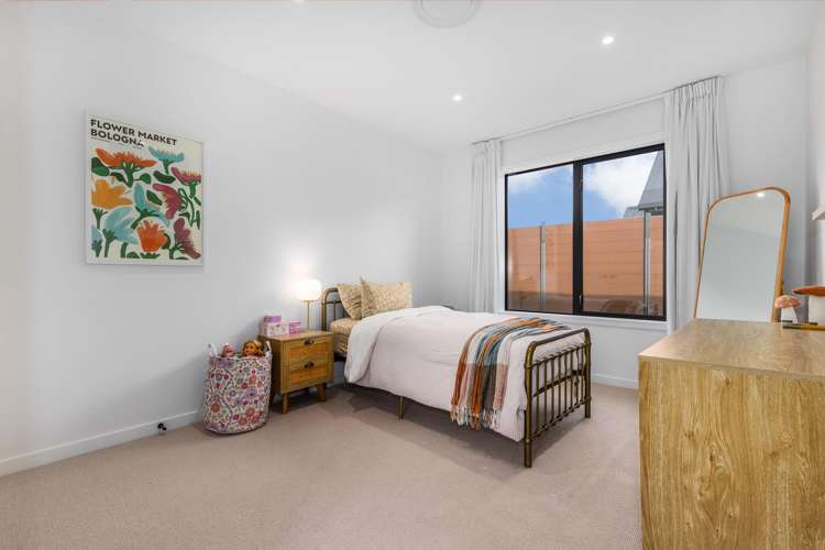 24 Phoenix Palms Grove Levin_15