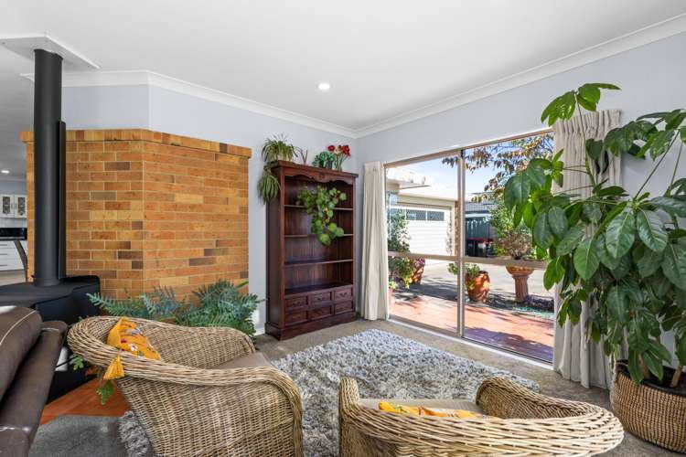 59 Whiting Crescent Greenmeadows_11
