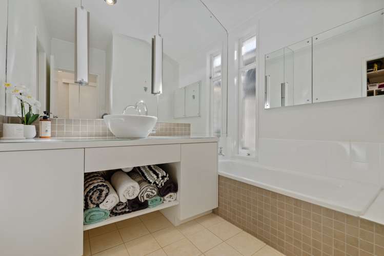 38 Sophia Street Glenholme_12