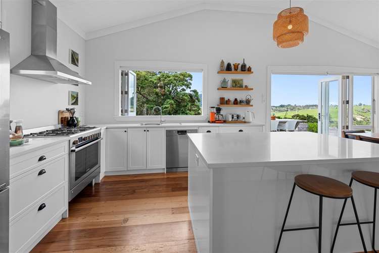 221 Mountain Road Maungaturoto_3