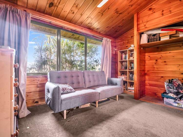 27 Ray Small Drive Papakura_9