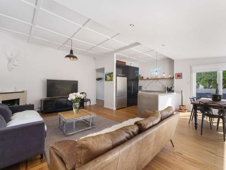 19 Rossgrove Terrace Mount Albert_33