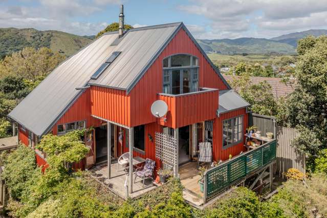 Raumati South Rustic Retreat