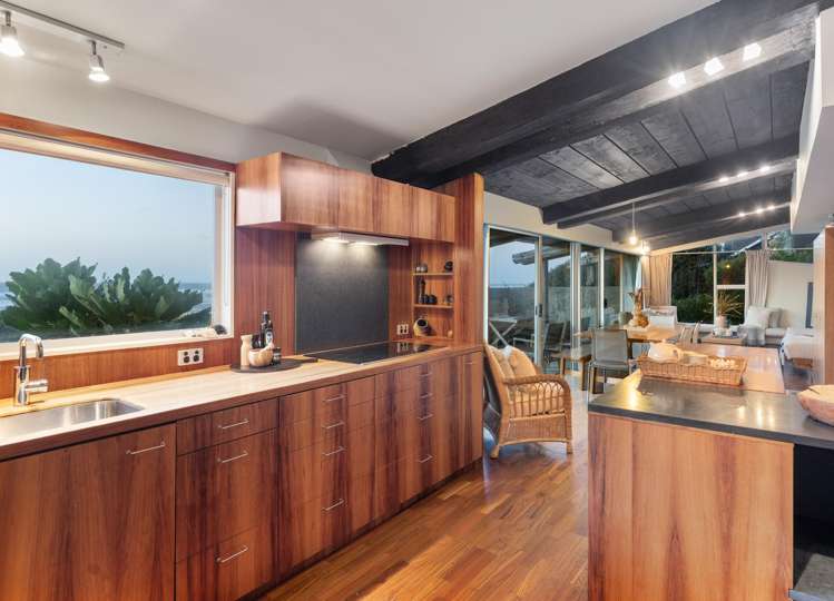 75 Field Way Waikanae Beach_11