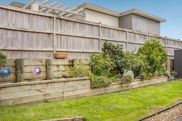 12 Lydiard Place Beachlands_24