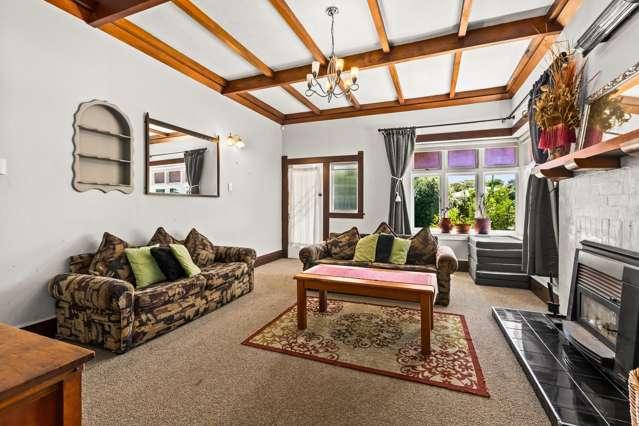 115 Charlotte Crescent Mayfair_4