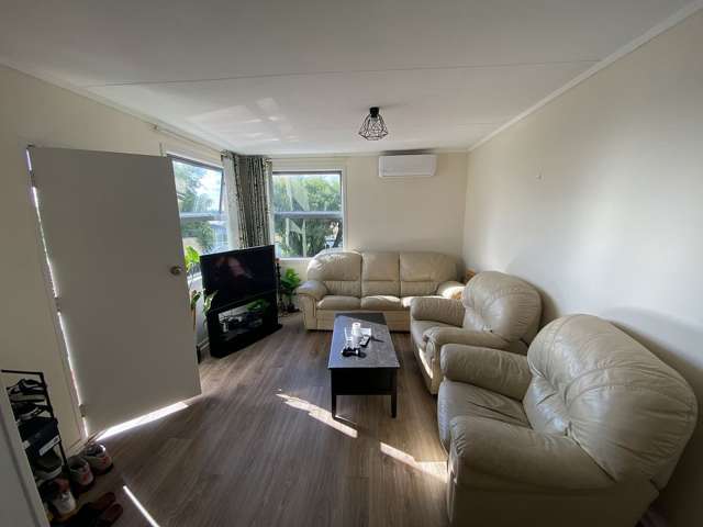 12/21 Aliford Avenue One Tree Hill_1